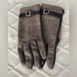 Nine West-
Women’s Brown Herringbone Gloves
Size M 7-71/2